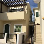 Ocean View Sunny Retreat * Πρωταράς