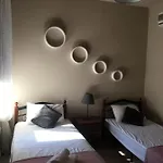 Ocean View Sunny Retreat Διαμέρισμα