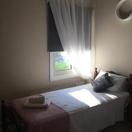 Ocean View Sunny Retreat