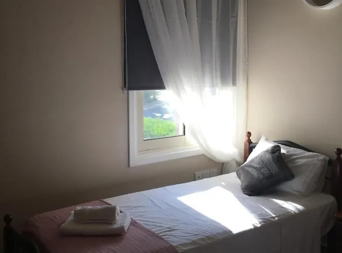 Ocean View Sunny Retreat