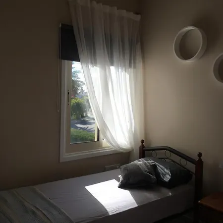 Ocean View Sunny Retreat アパート プロタラス