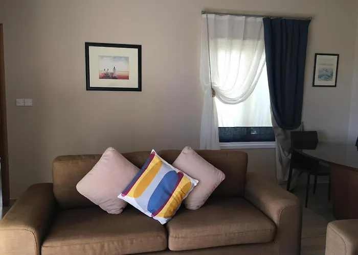 Ocean View Sunny Retreat